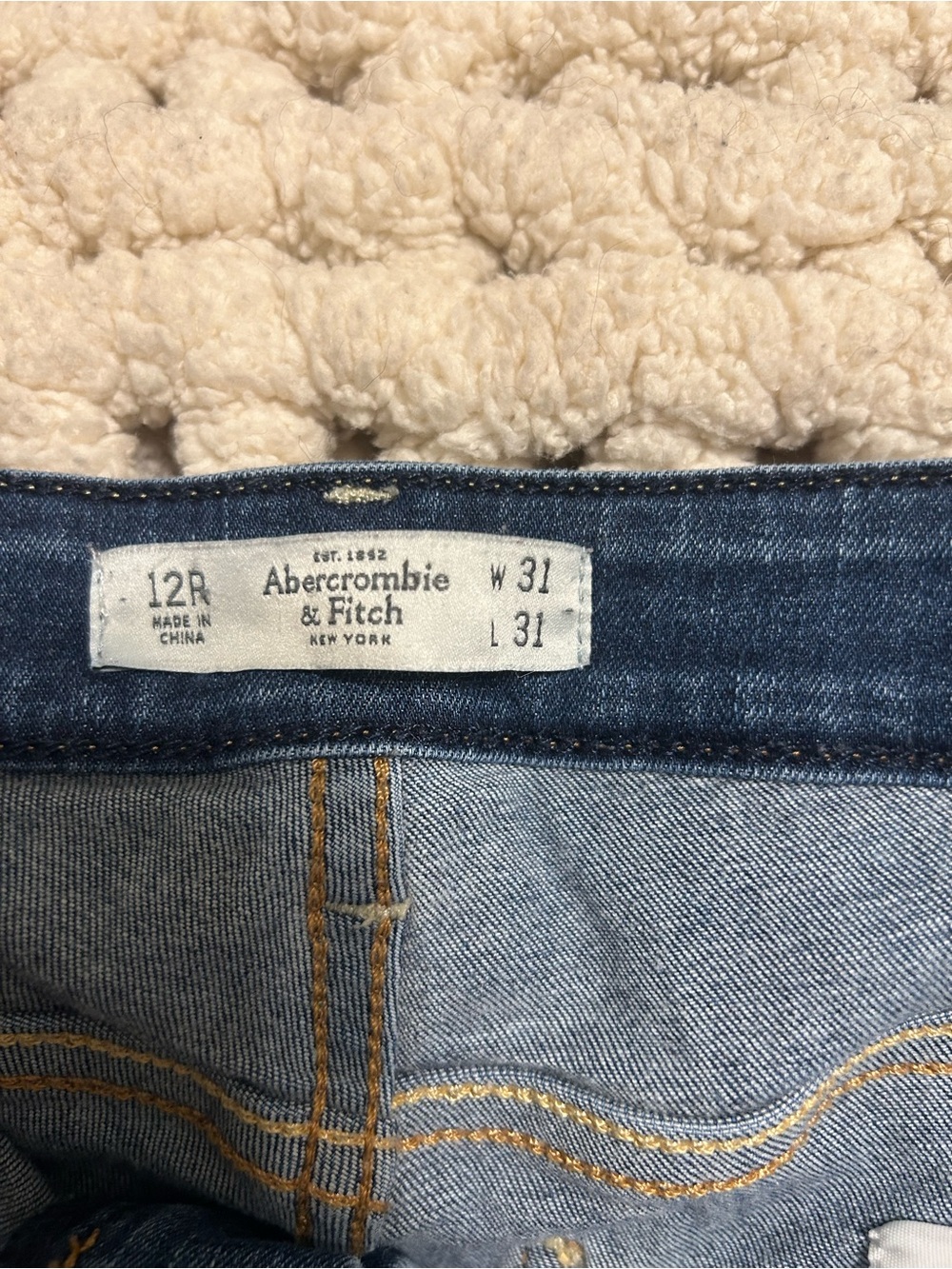Abercrombie & Fitch Women's Light Blue Denim Jeans - 12 R W31 L31